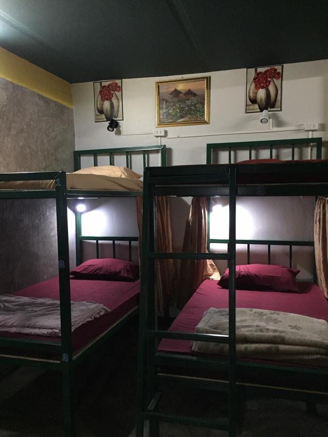Tiger House Hostel (Adults Only) Chiang Mai Bagian luar foto