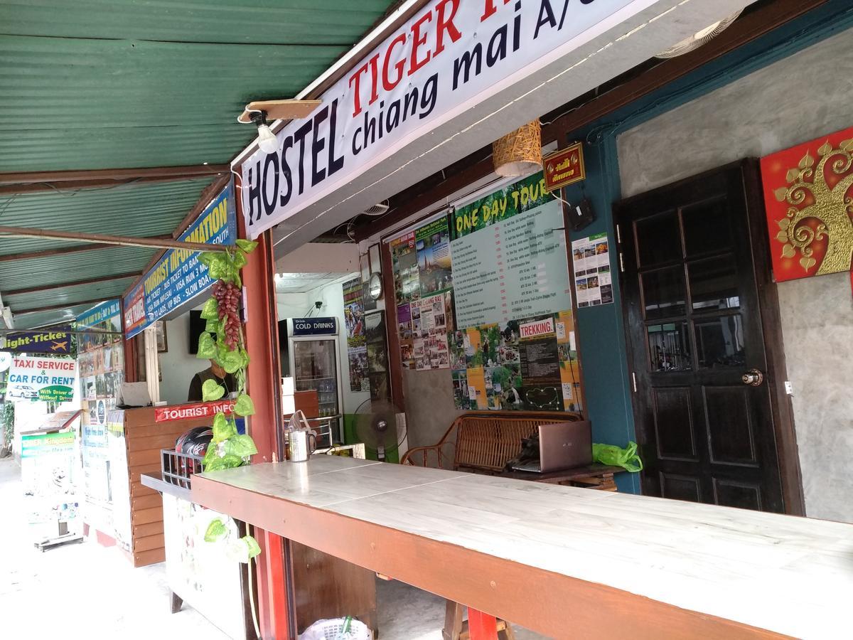 Tiger House Hostel (Adults Only) Chiang Mai Bagian luar foto