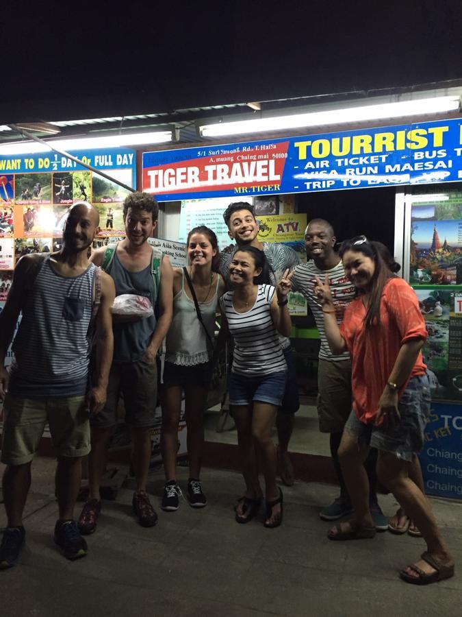 Tiger House Hostel (Adults Only) Chiang Mai Bagian luar foto