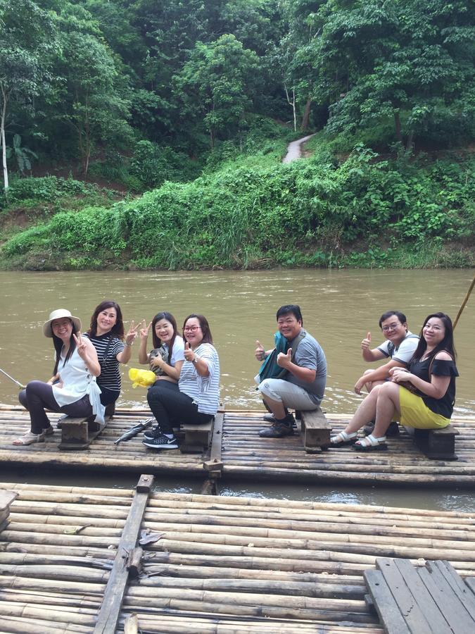 Tiger House Hostel (Adults Only) Chiang Mai Bagian luar foto