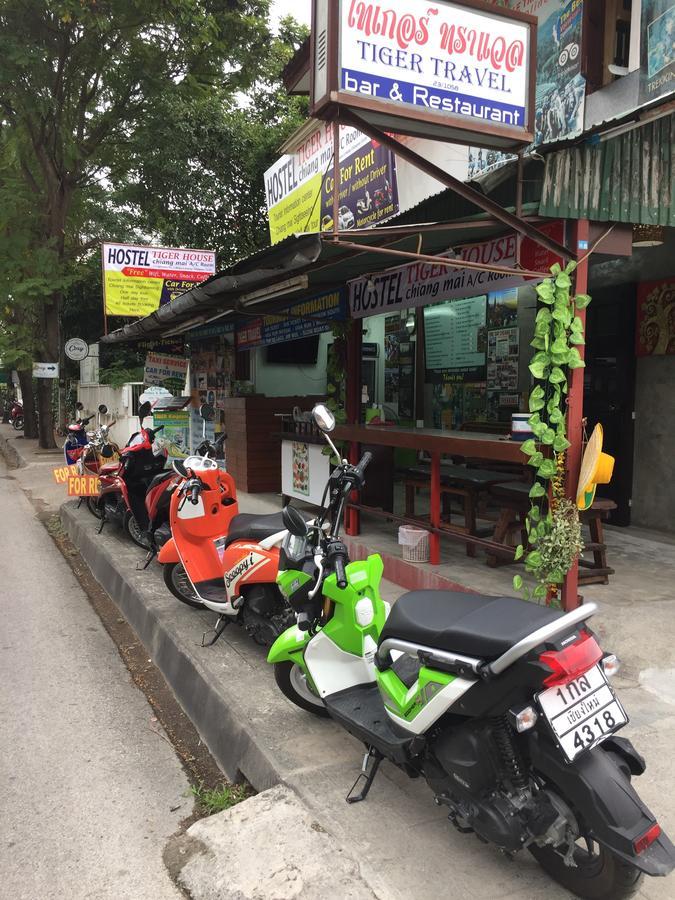 Tiger House Hostel (Adults Only) Chiang Mai Bagian luar foto