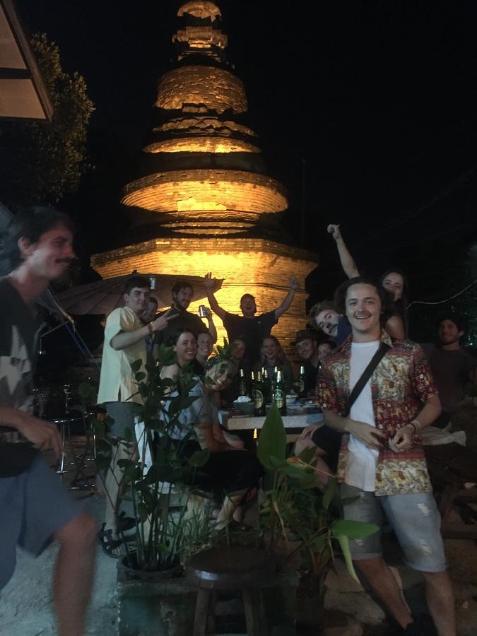 Tiger House Hostel (Adults Only) Chiang Mai Bagian luar foto