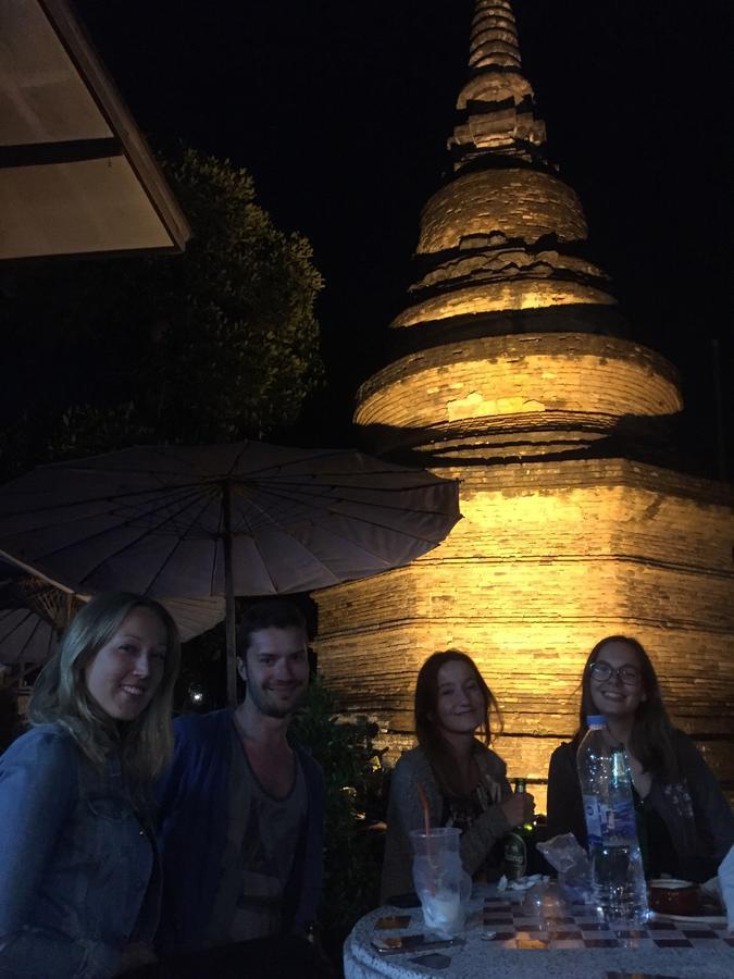 Tiger House Hostel (Adults Only) Chiang Mai Bagian luar foto