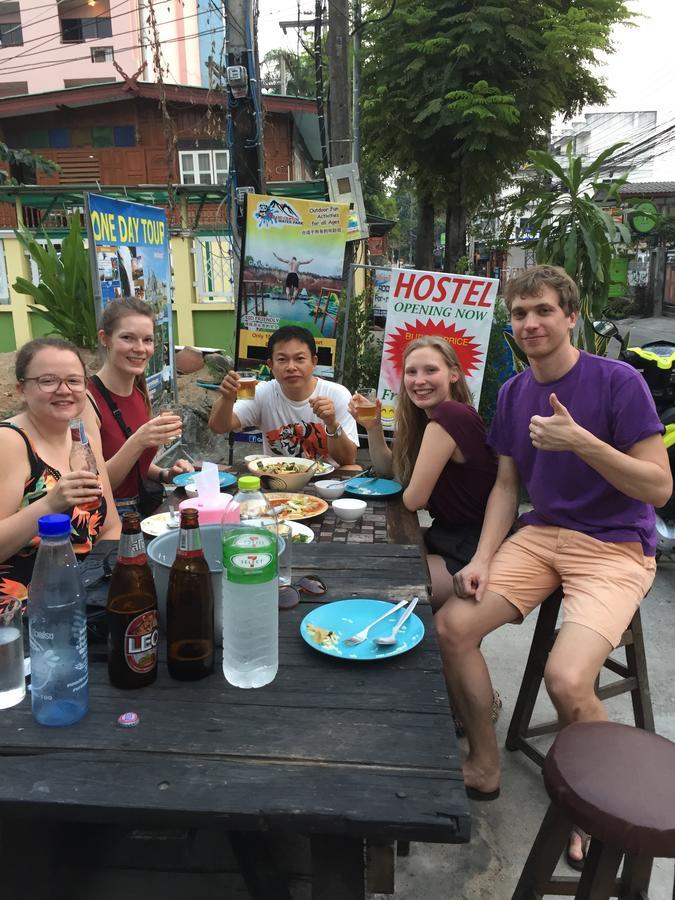 Tiger House Hostel (Adults Only) Chiang Mai Bagian luar foto