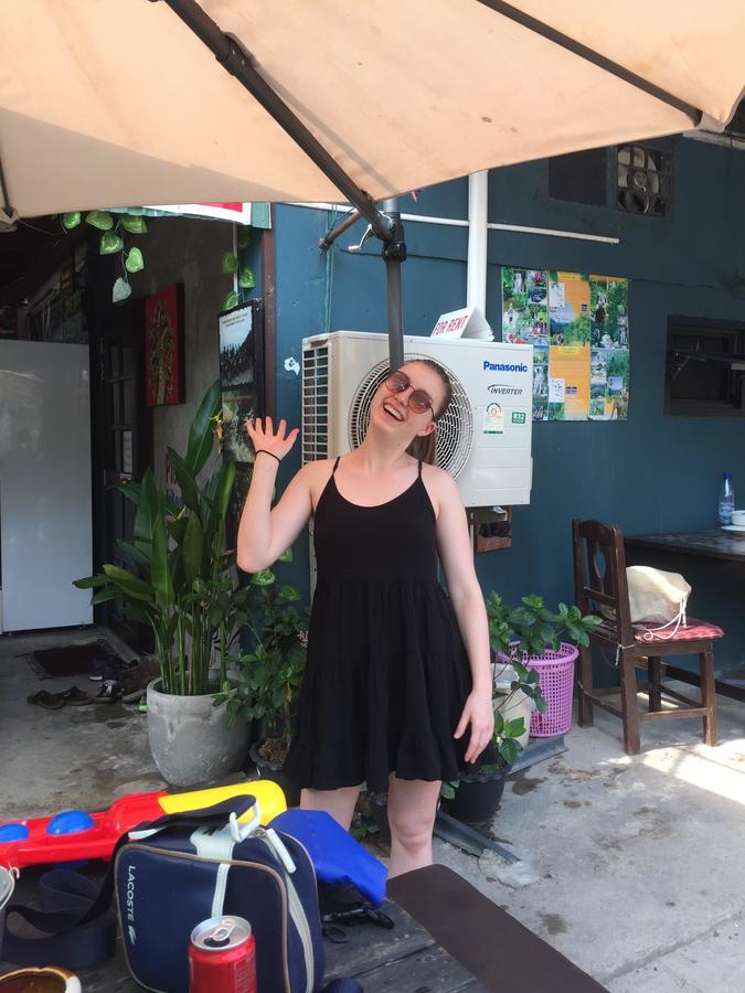 Tiger House Hostel (Adults Only) Chiang Mai Bagian luar foto