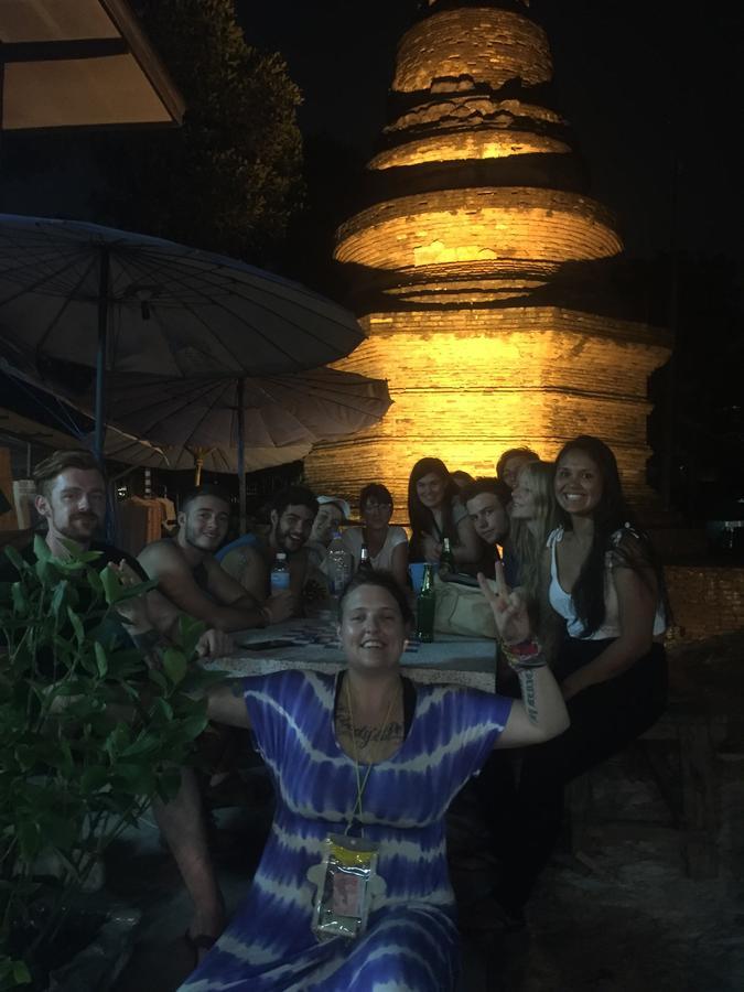 Tiger House Hostel (Adults Only) Chiang Mai Bagian luar foto