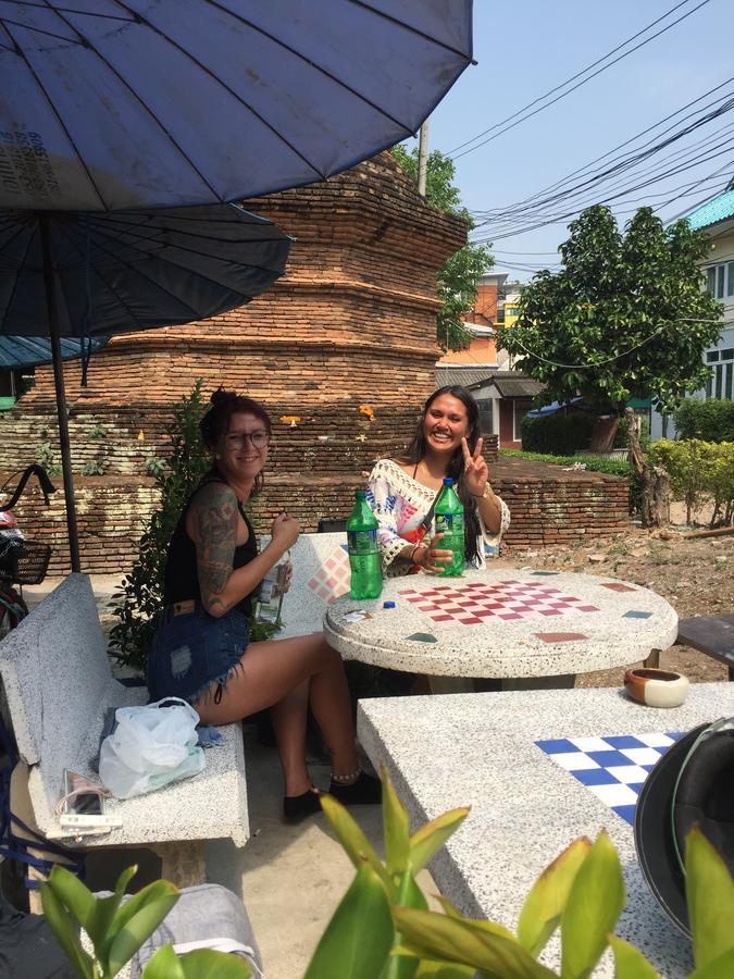 Tiger House Hostel (Adults Only) Chiang Mai Bagian luar foto