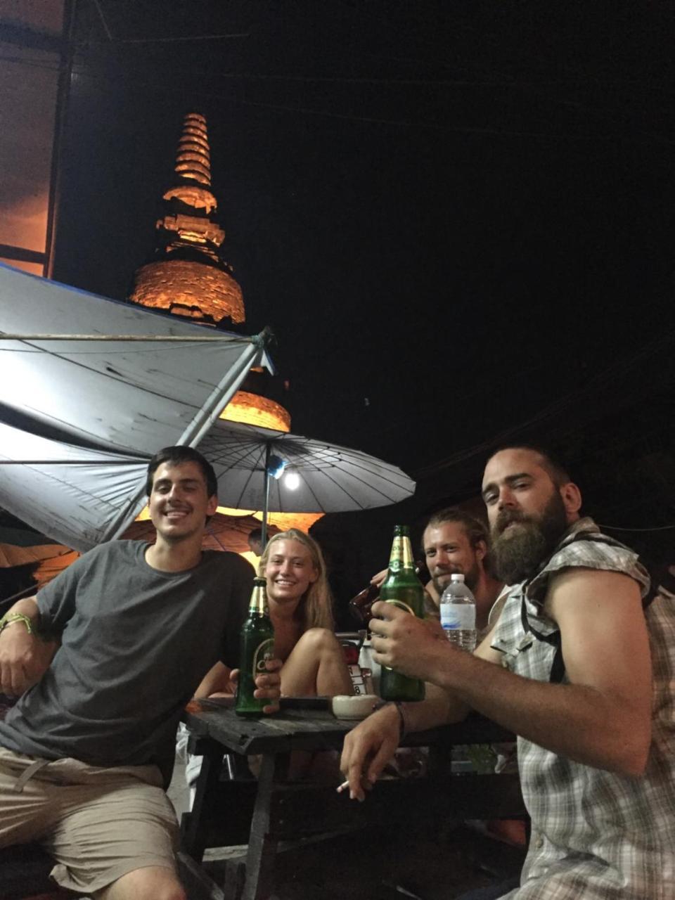 Tiger House Hostel (Adults Only) Chiang Mai Bagian luar foto